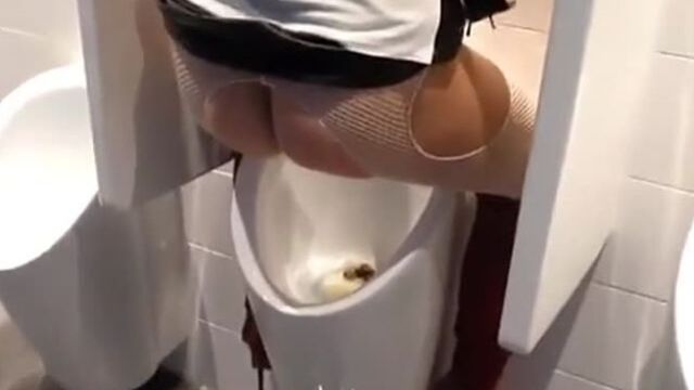 lustig verrückt extreme DeutschMädchen_Men'sUrin Scat Porn